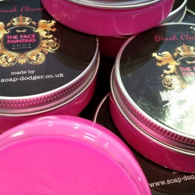 The Face Painting Shop Brush Soap Pink The Face Painting Shop Brush Soap Pink